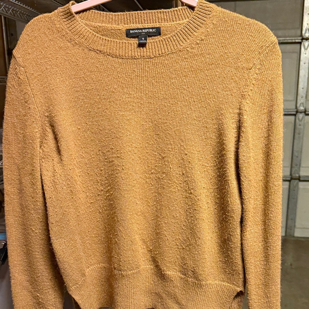 Banana Republic Women's Camel Crew Neck Sweater